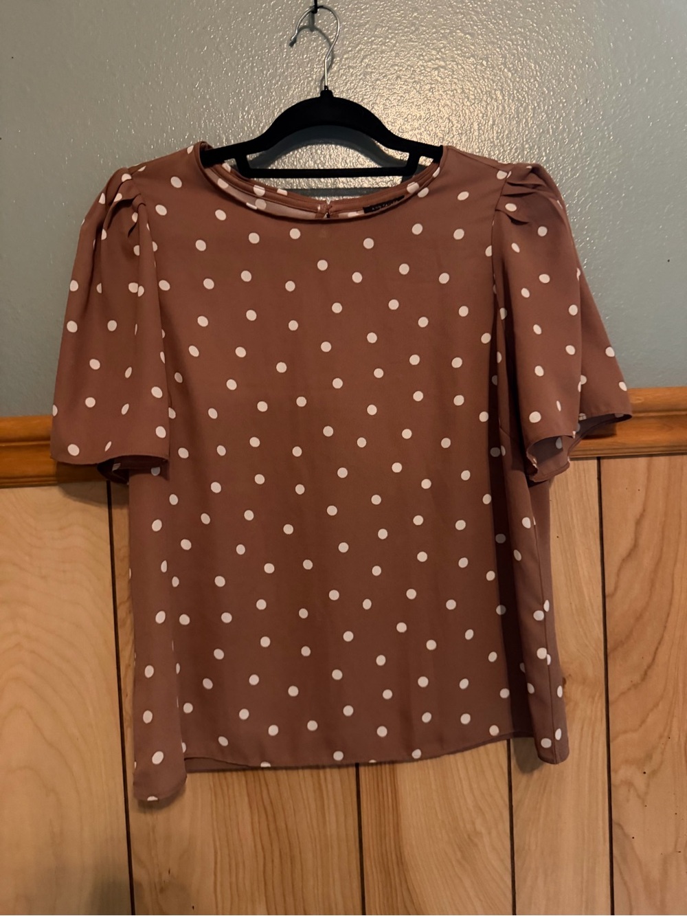 Ann Taylor Taupe Polka Dot Short Sleeve Blouse